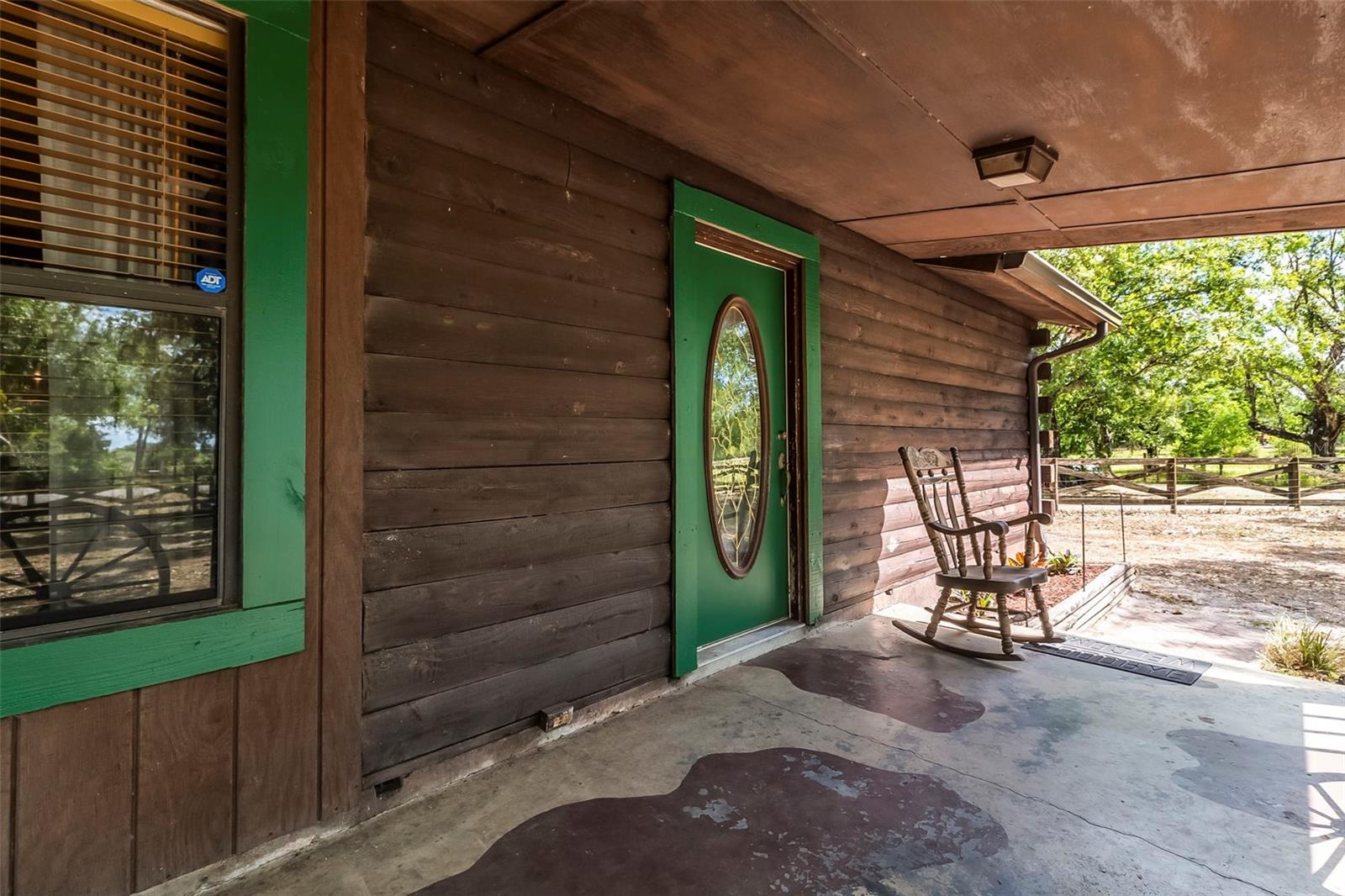 5230 Nw Coker Street Property Photo 3