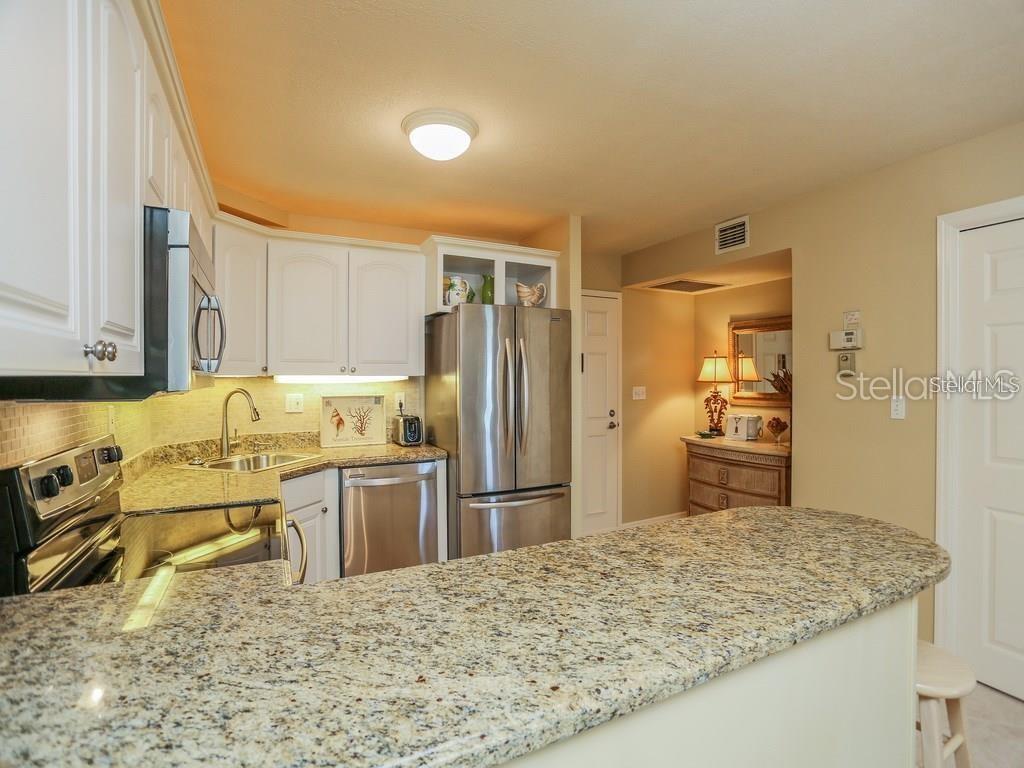 1050 Longboat Club Rd #502 Property Photo 7