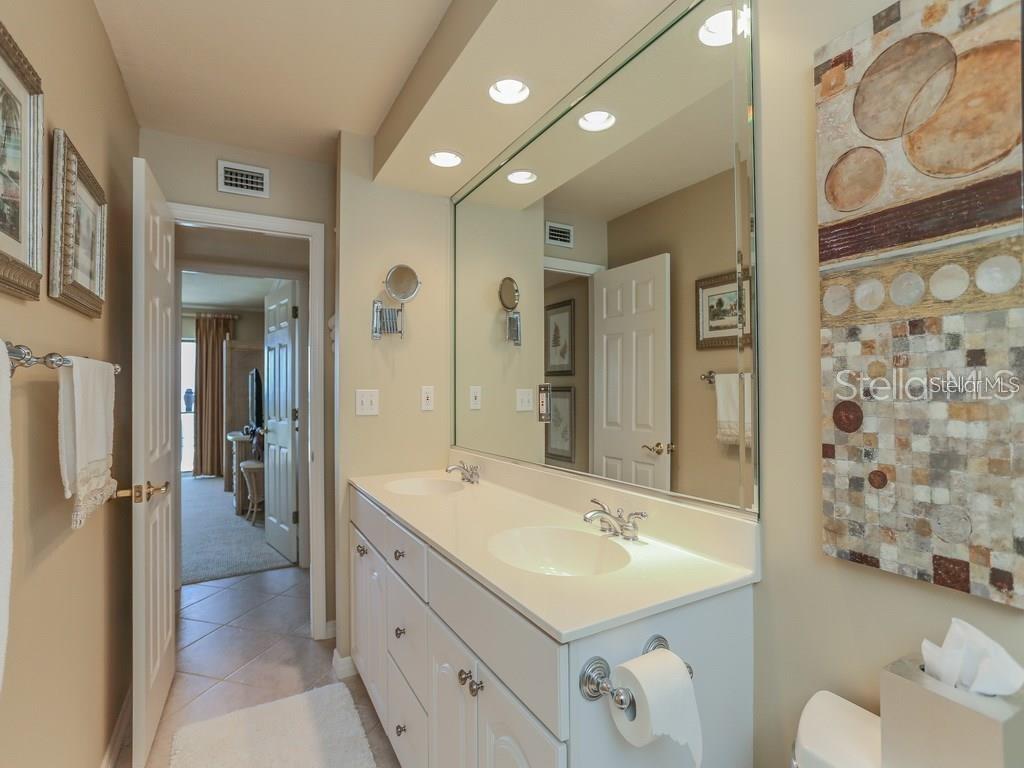1050 Longboat Club Rd #502 Property Photo 12