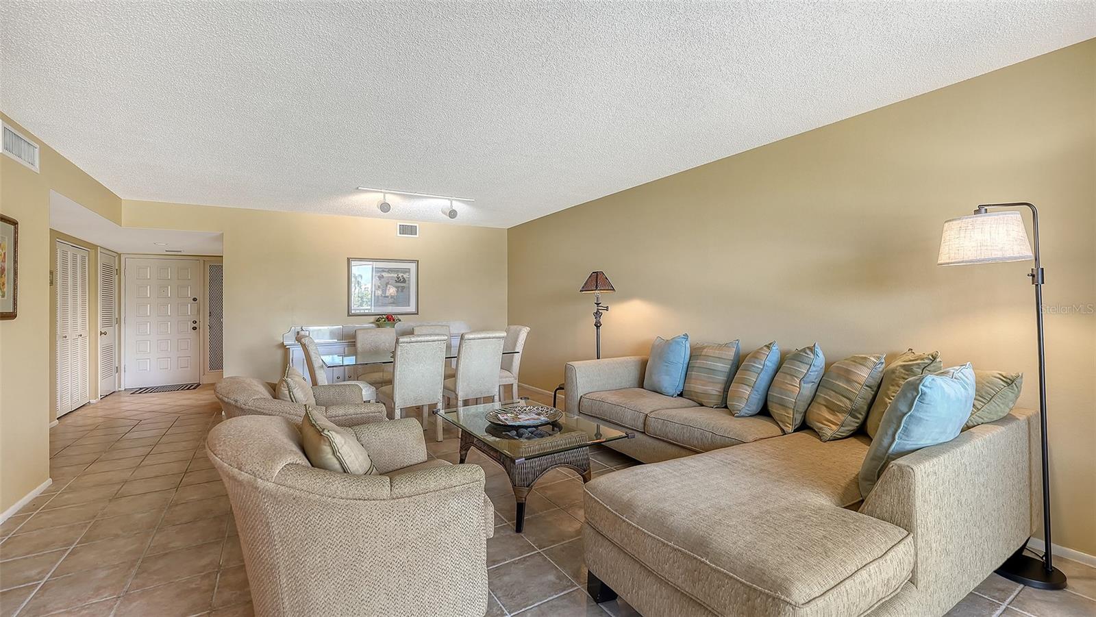 A4572396 Property Photo 9