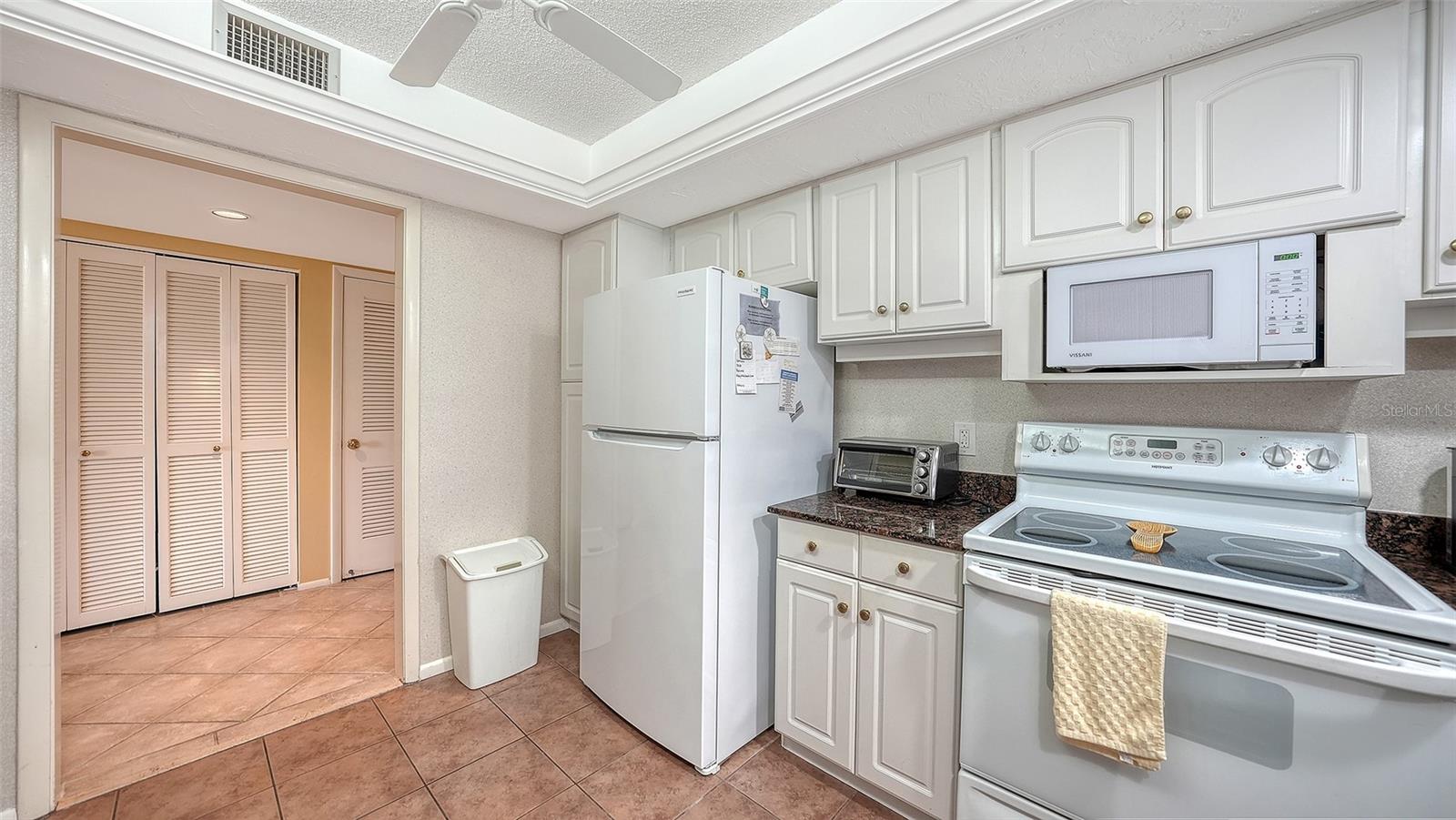 A4572396 Property Photo 15