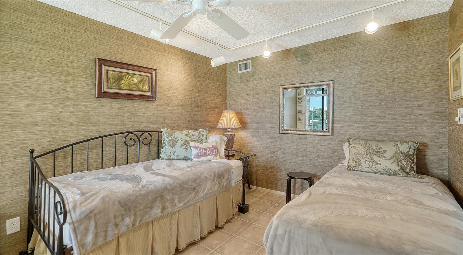 A4572396 Property Photo 17