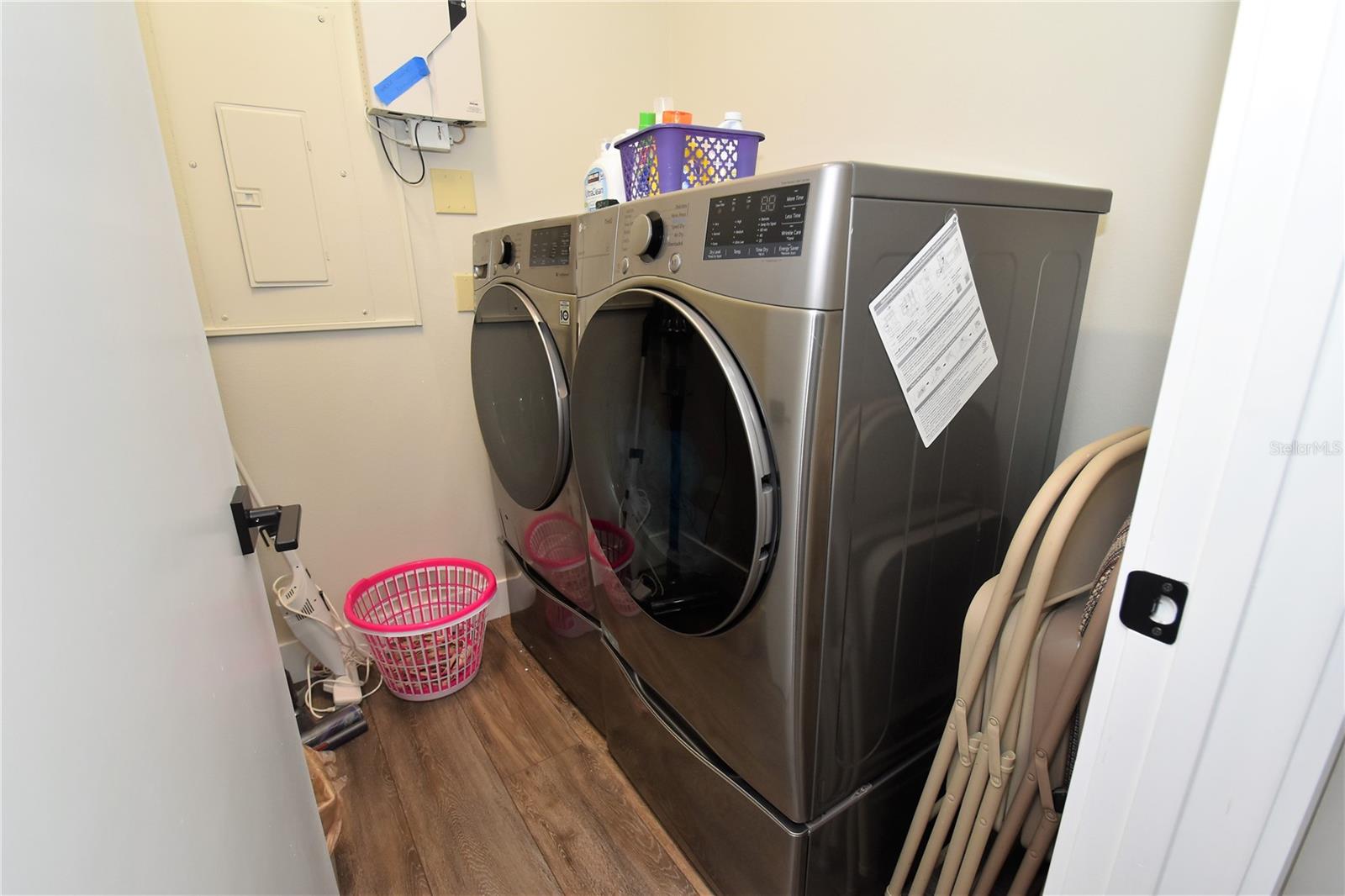 1631 Starling Dr #204 Property Photo 4