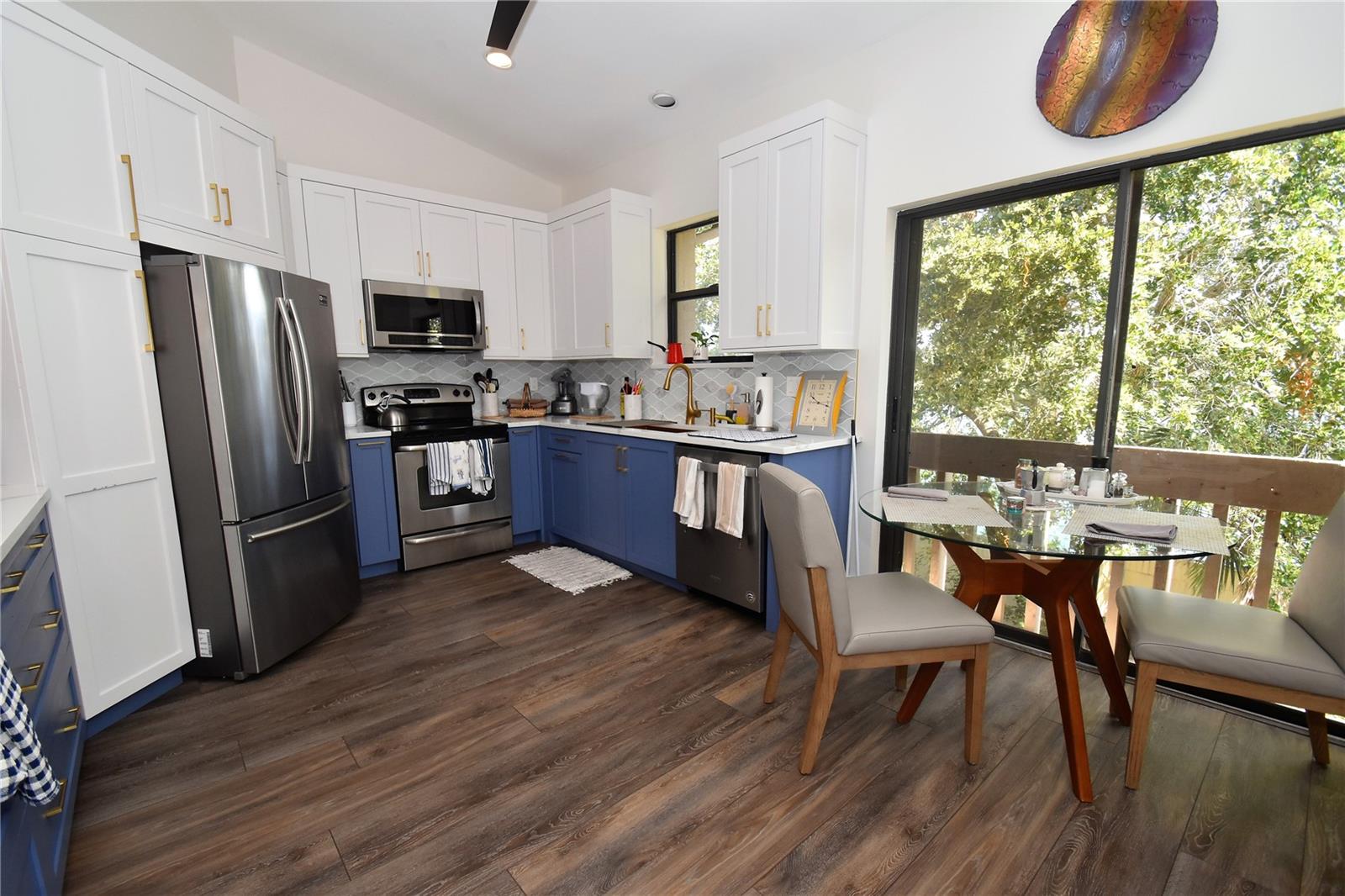 1631 Starling Dr #204 Property Photo 14