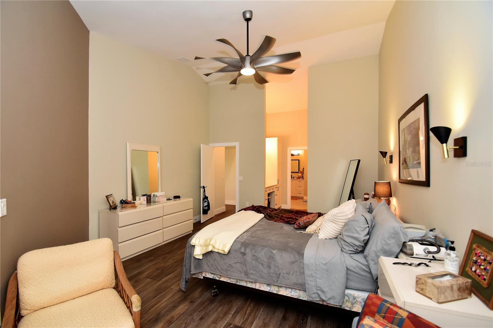 1631 Starling Dr #204 Property Photo 19