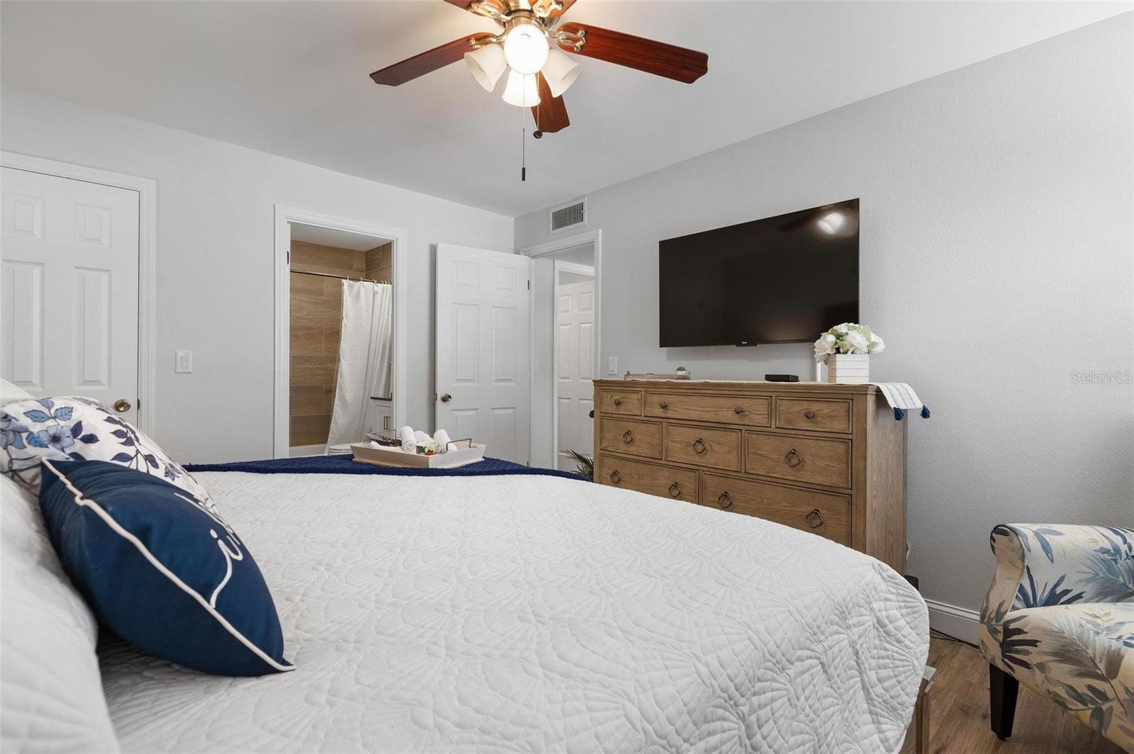 3201 Beneva Rd #201 Property Photo 18