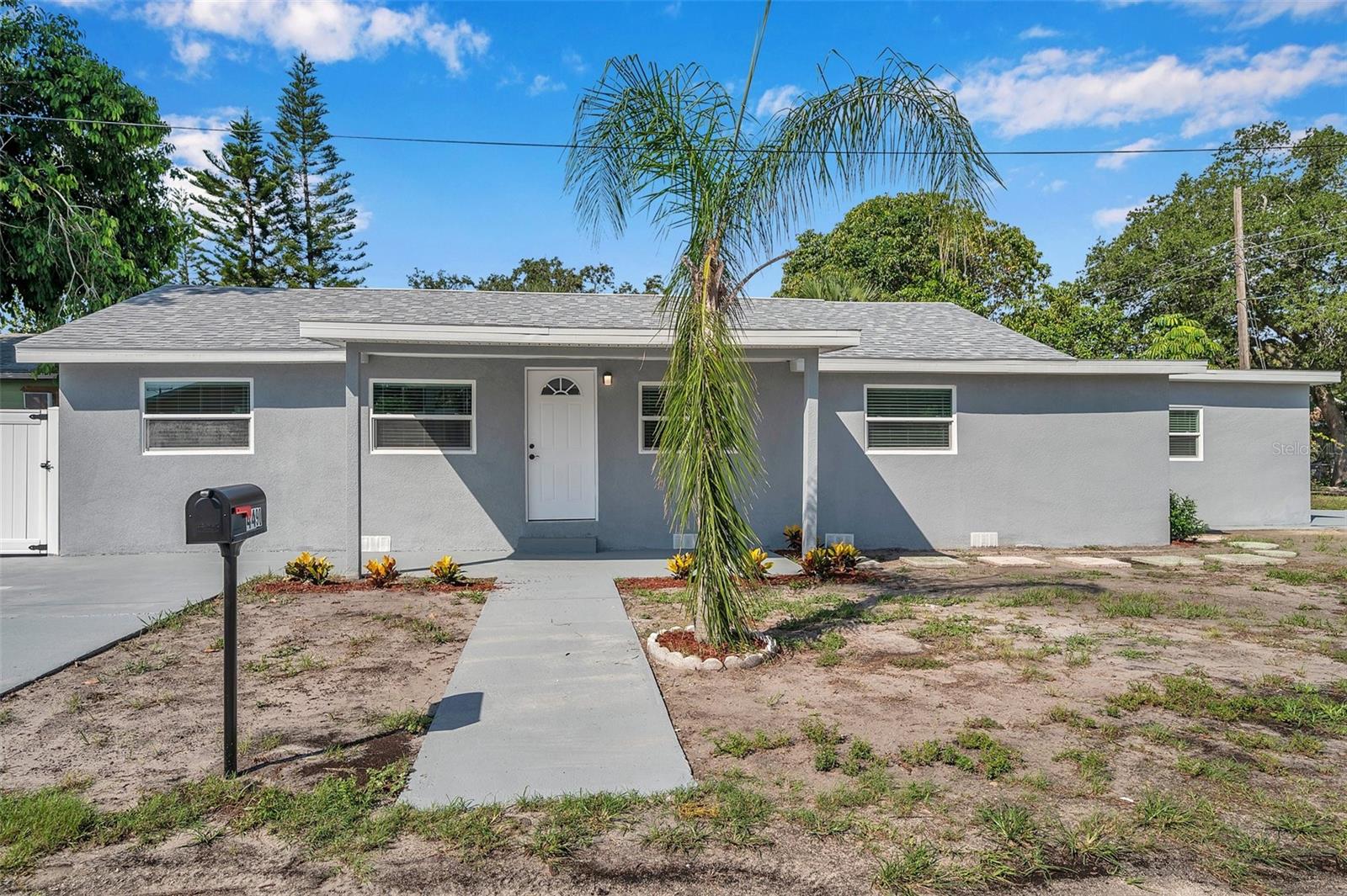 4490 Moon Street N Property Photo 2