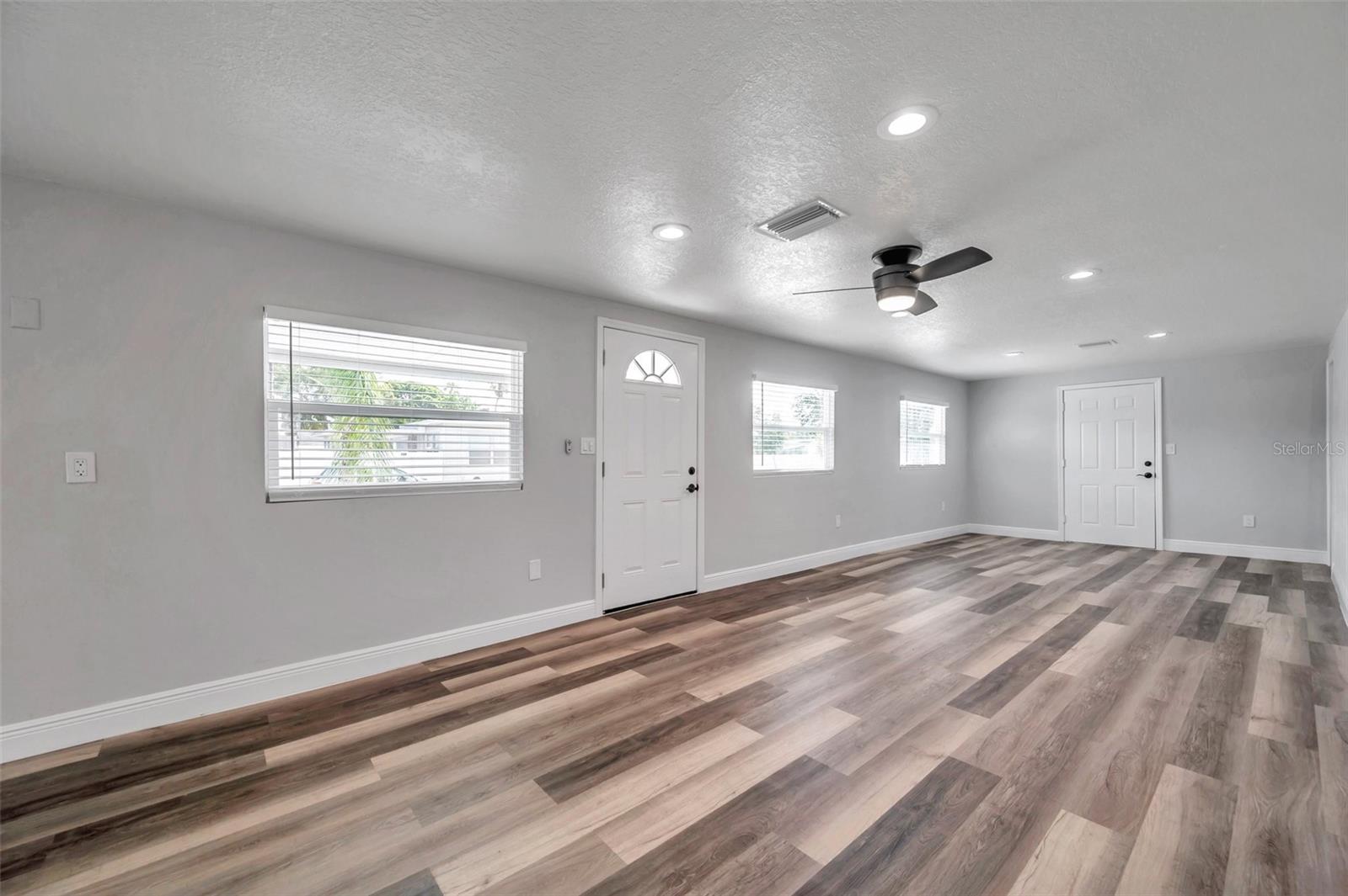 4490 Moon Street N Property Photo 4