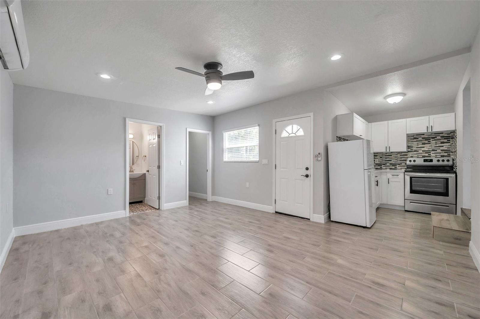 4490 Moon Street N Property Photo 24