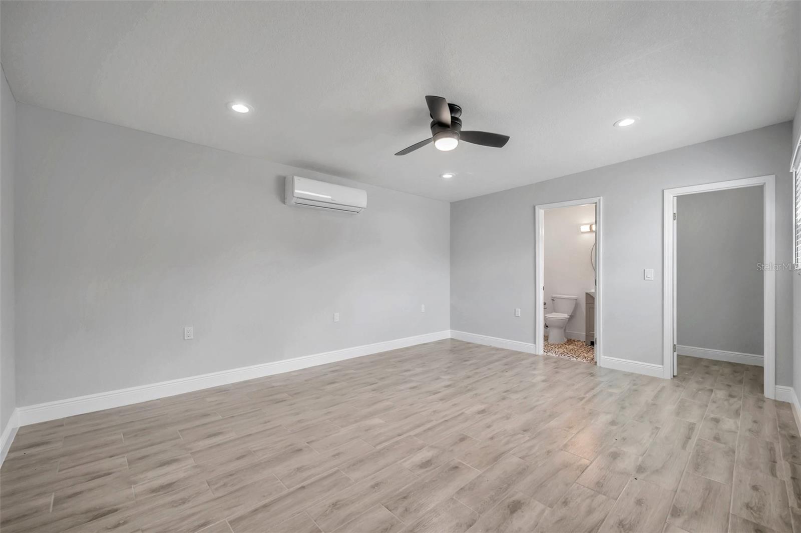 4490 Moon Street N Property Photo 25