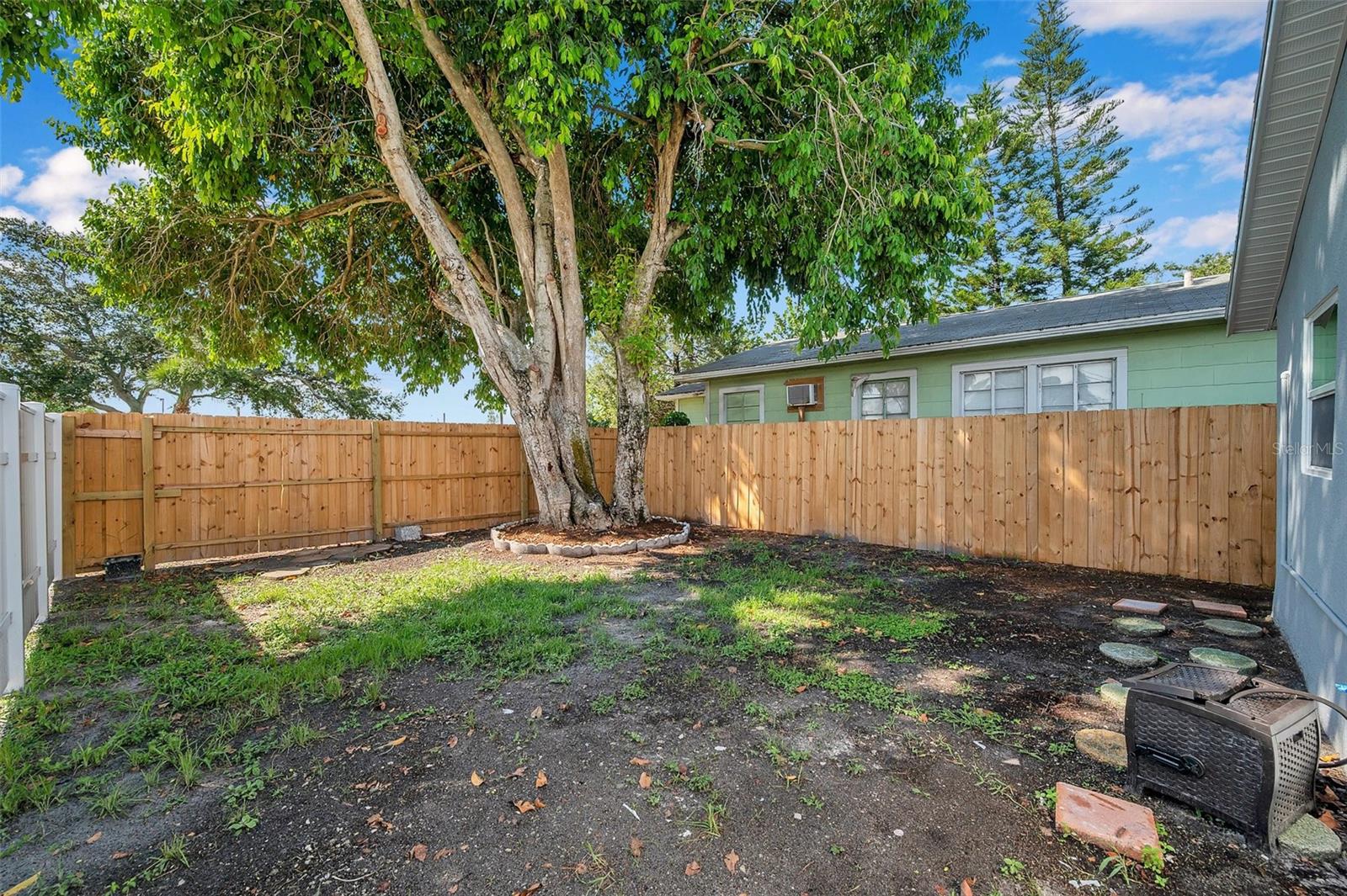 4490 Moon Street N Property Photo 48