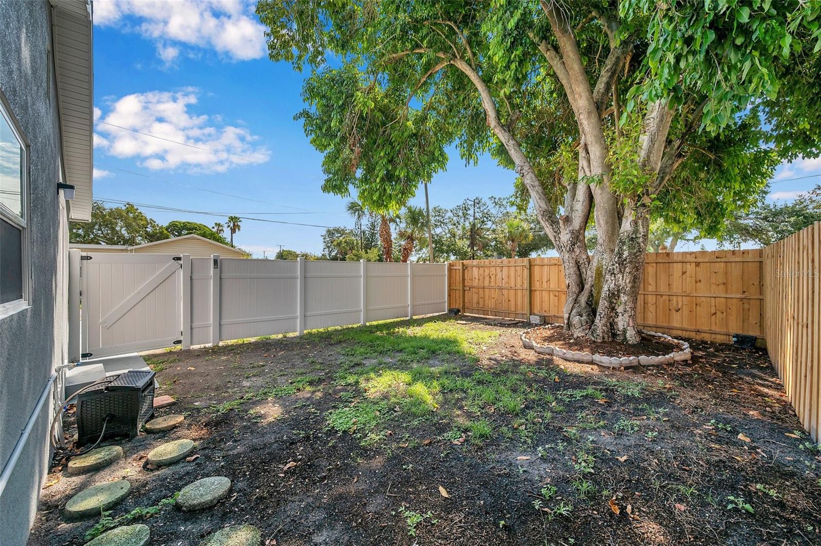 4490 Moon Street N Property Photo 49