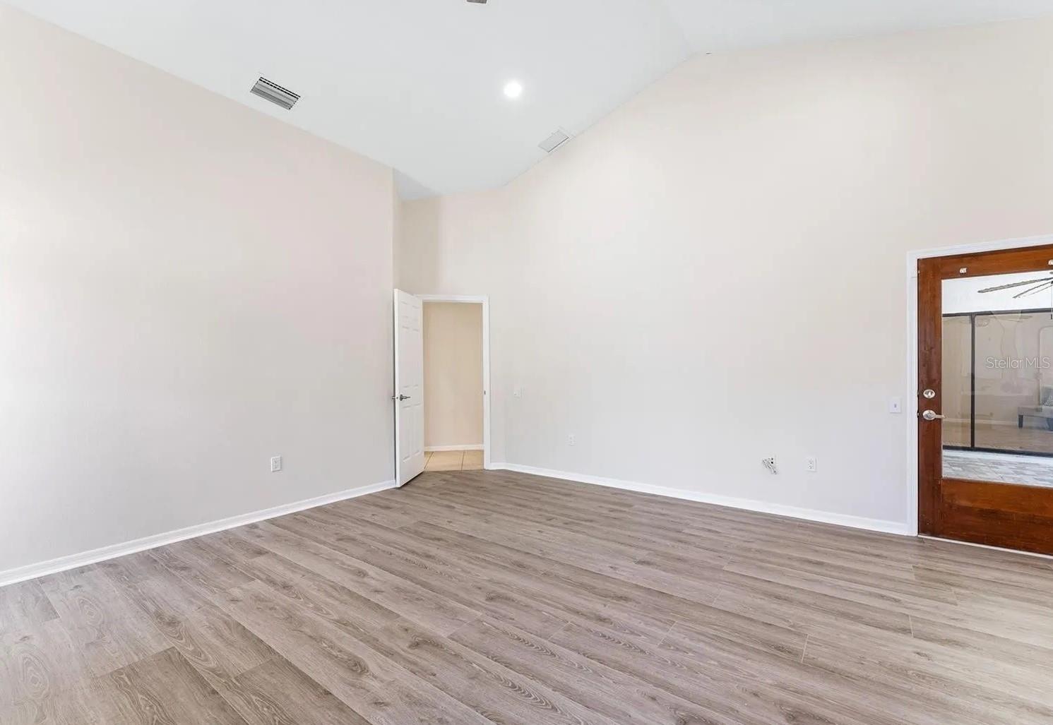 1302 83rd St Nw Property Photo 3