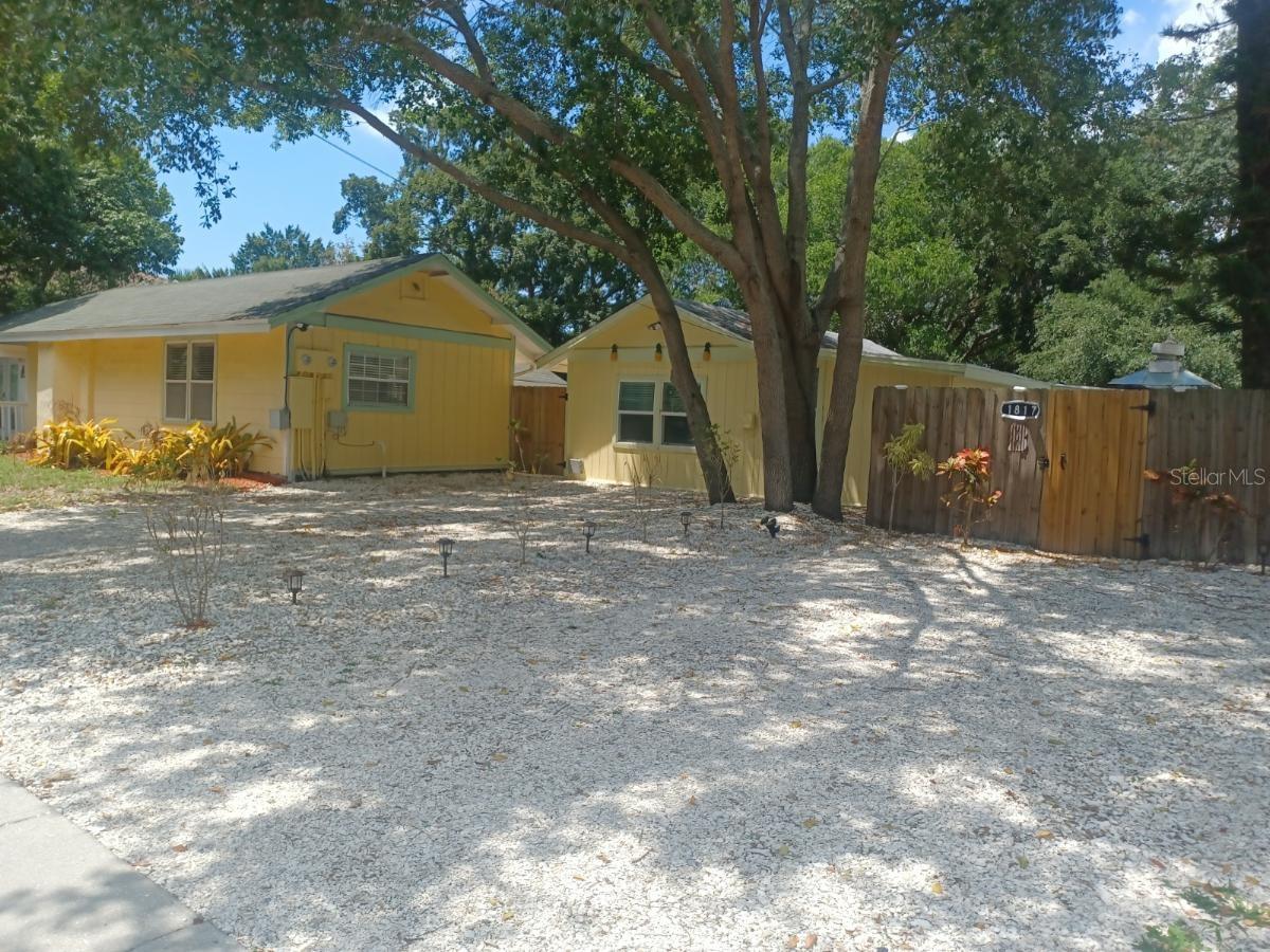 1817 Ivanhoe St #a&b Property Photo 2