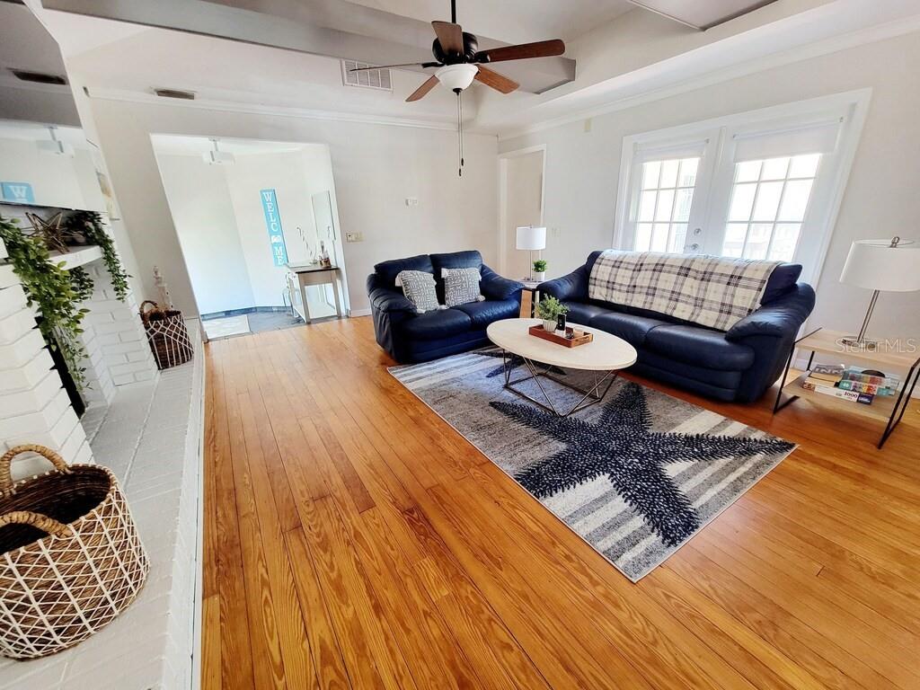 1817 Ivanhoe St #a&b Property Photo 8