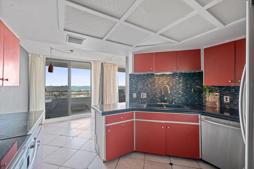 5940 Pelican Bay Plz S #1102 Property Photo 15