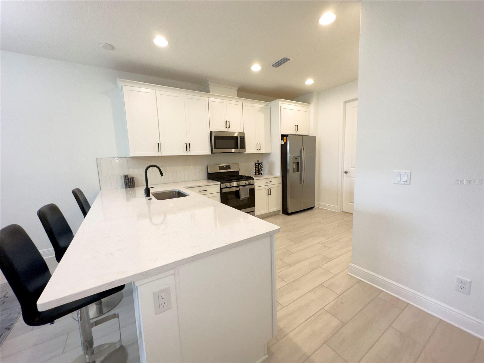 17881 Cherished Loop Property Photo 4
