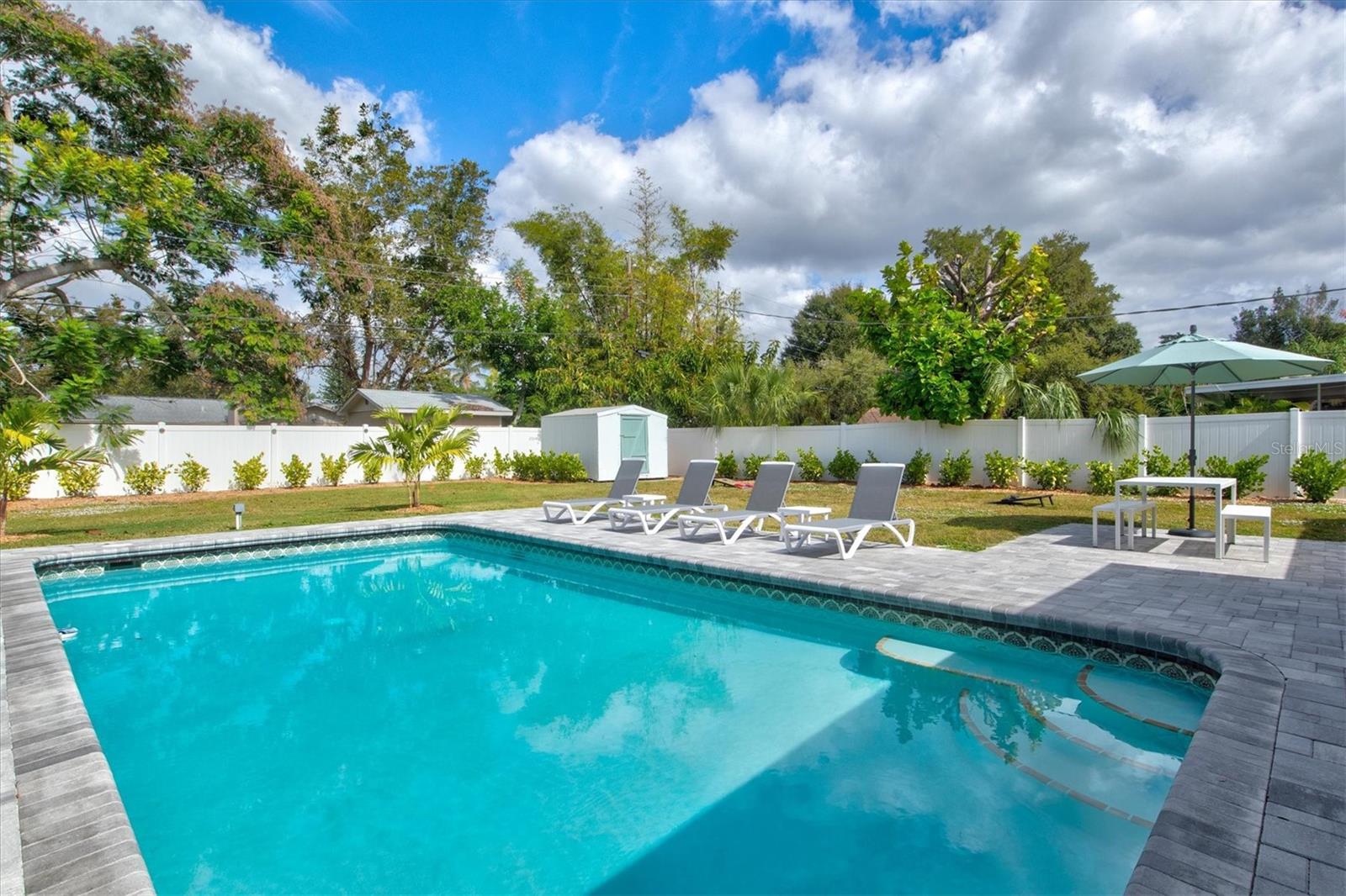 2641 Martin St Property Photo 4