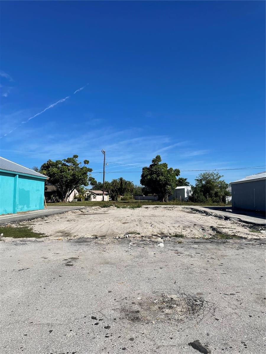 3782 Tamiami Trl #b Property Photo 1