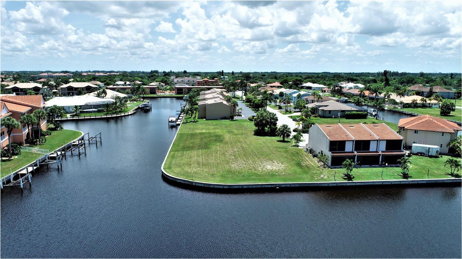 1447 Mediterranean Dr Property Photo 4