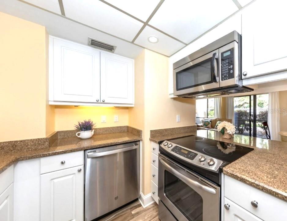 6157 Midnight Pass Rd #c11 Property Photo 6