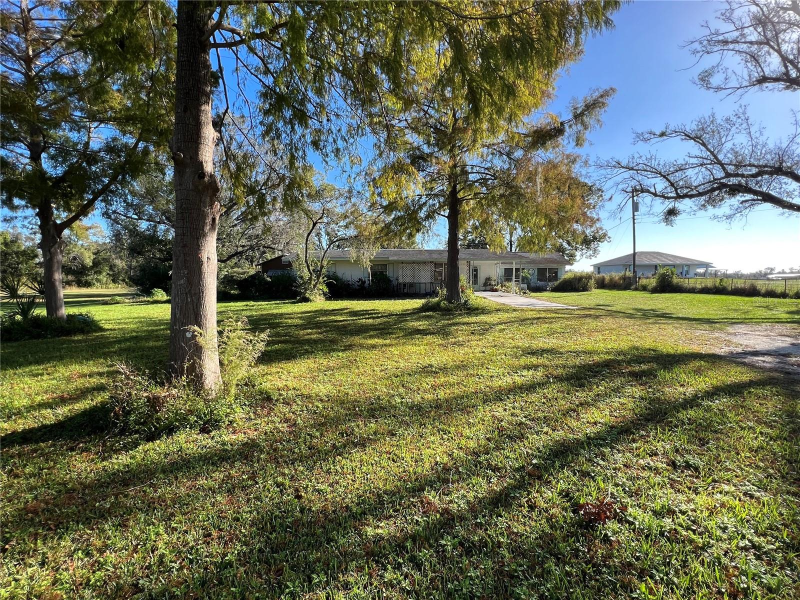 2990 Se Airport Rd Property Photo 2