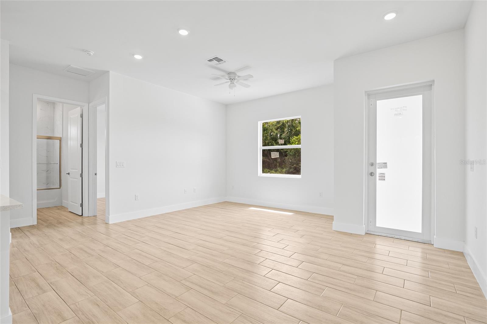 23246 Stelling Ave Property Photo 3