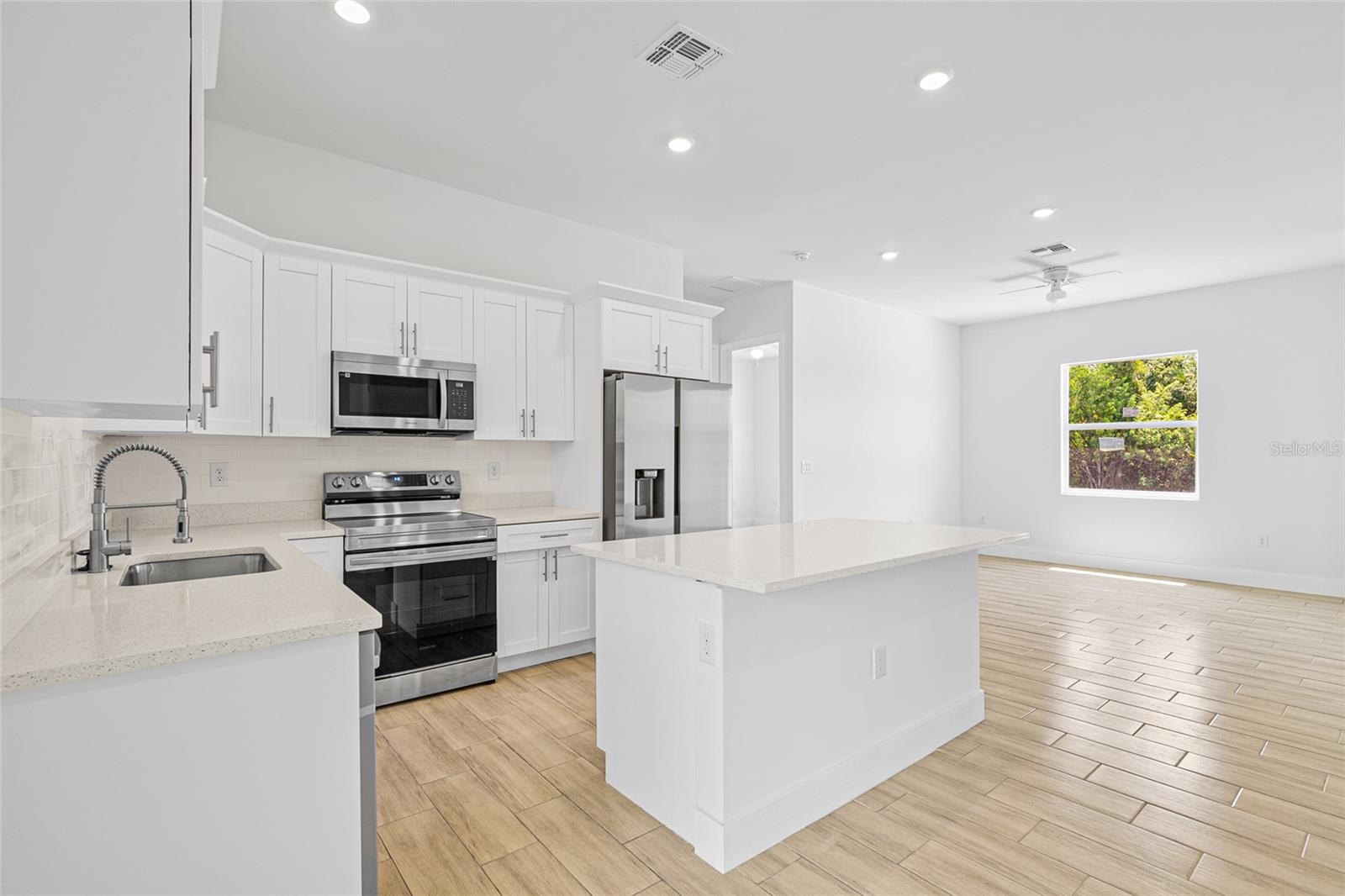 23246 Stelling Ave Property Photo 6