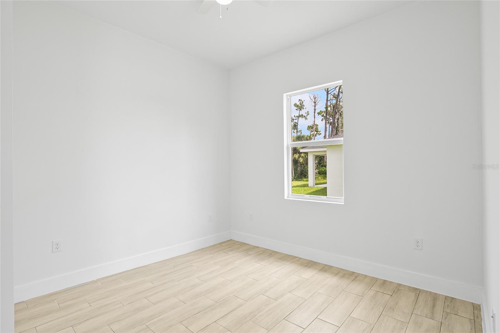 23246 Stelling Ave Property Photo 8