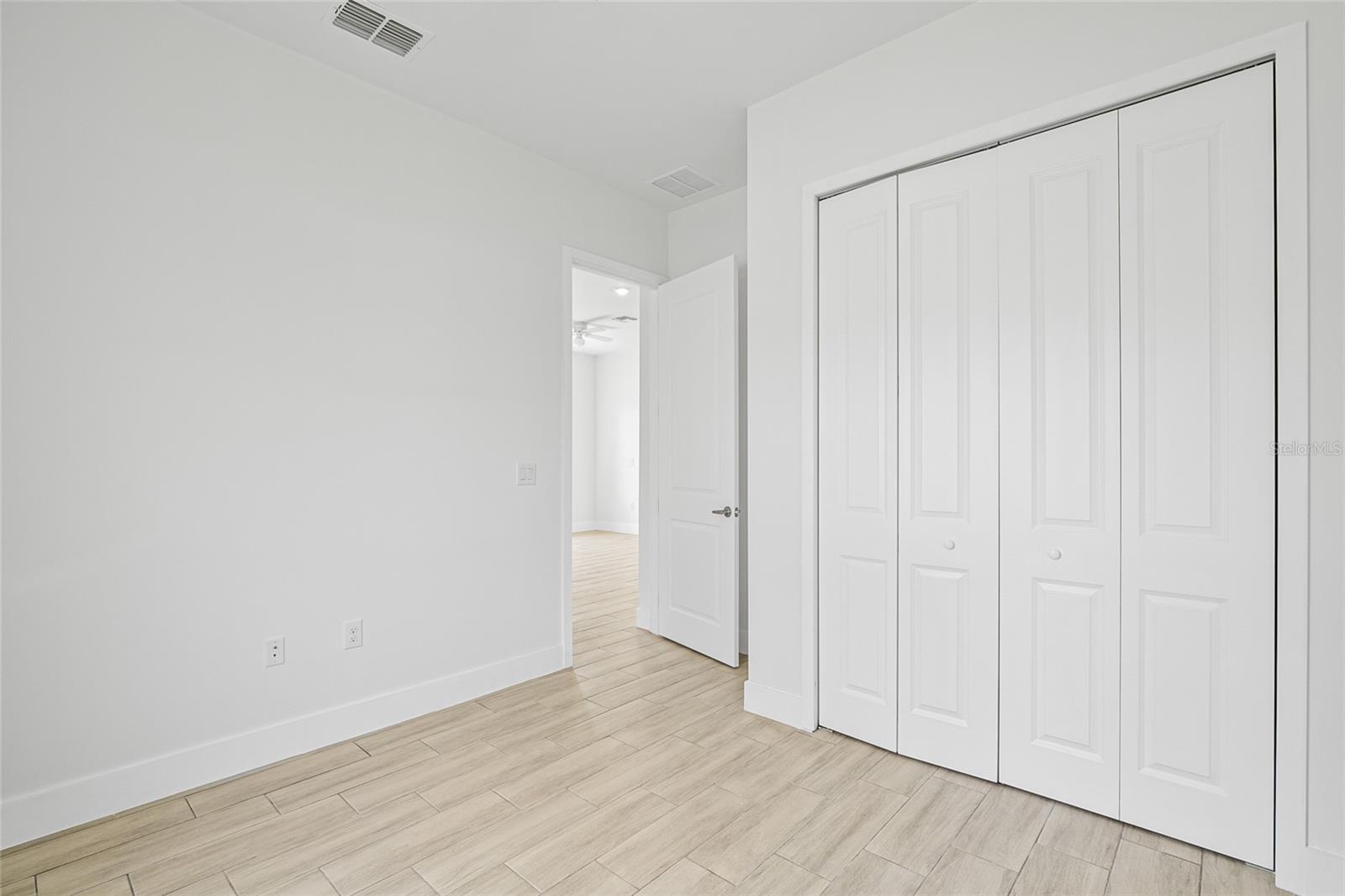 23246 Stelling Ave Property Photo 9