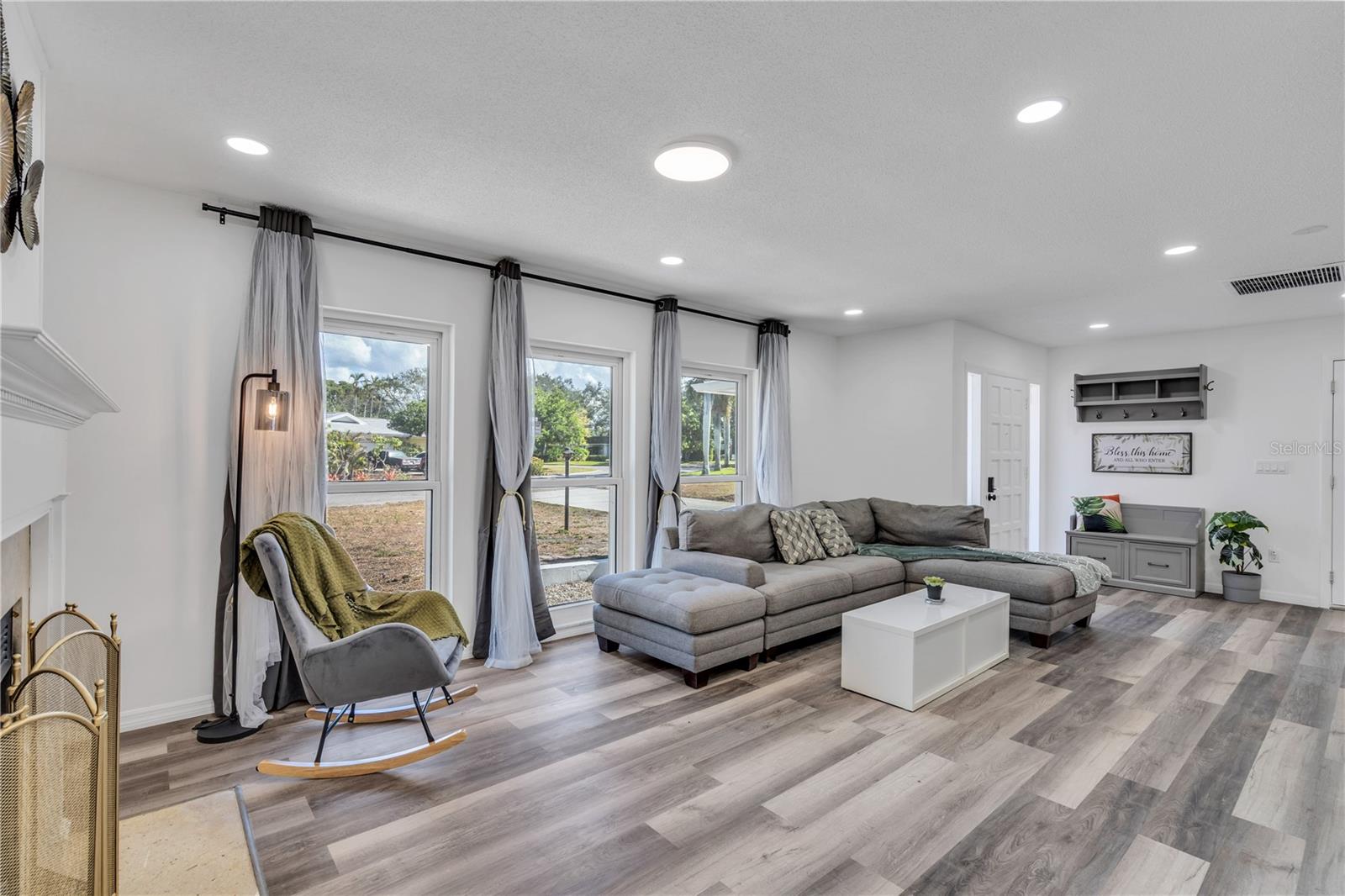 1212 63rd St Nw Property Photo 3