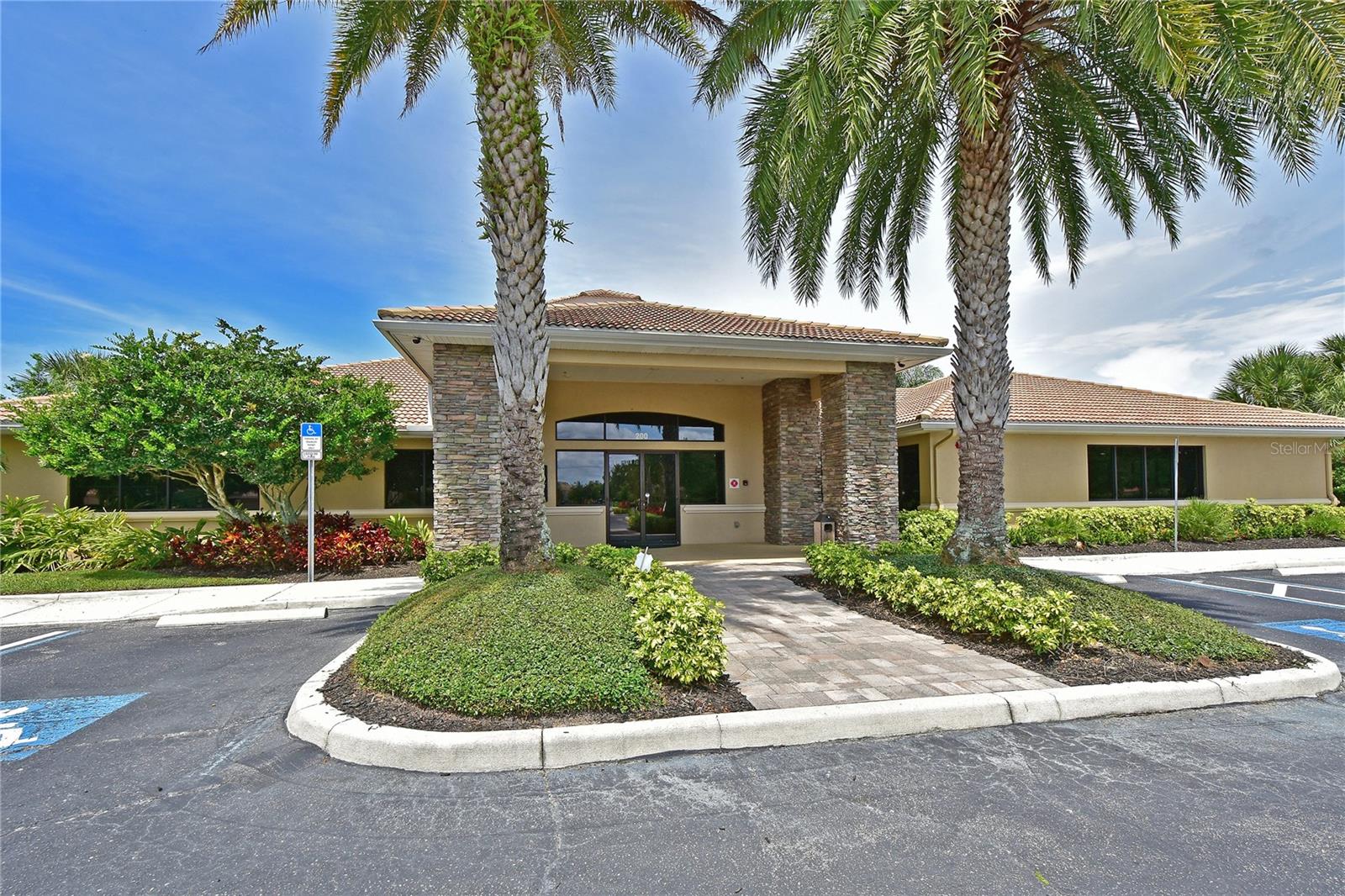8108 Haven Harbour Way Property Photo 42
