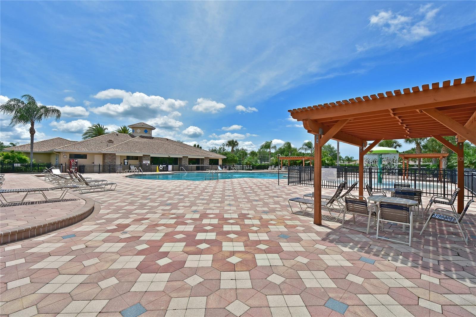 8108 Haven Harbour Way Property Photo 43