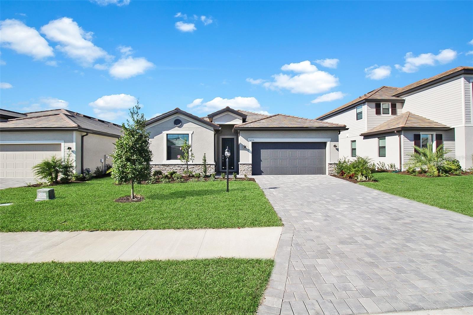 5236 Blue Crush St Property Photo 1