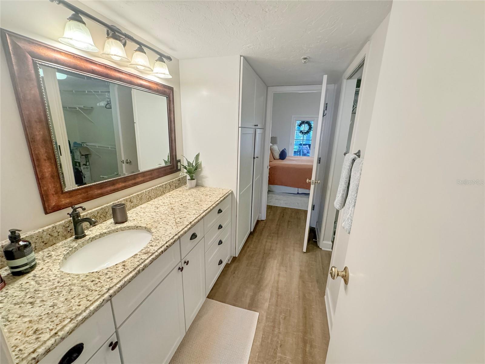 1350 Siesta Bayside Dr #1350-b Property Photo 13
