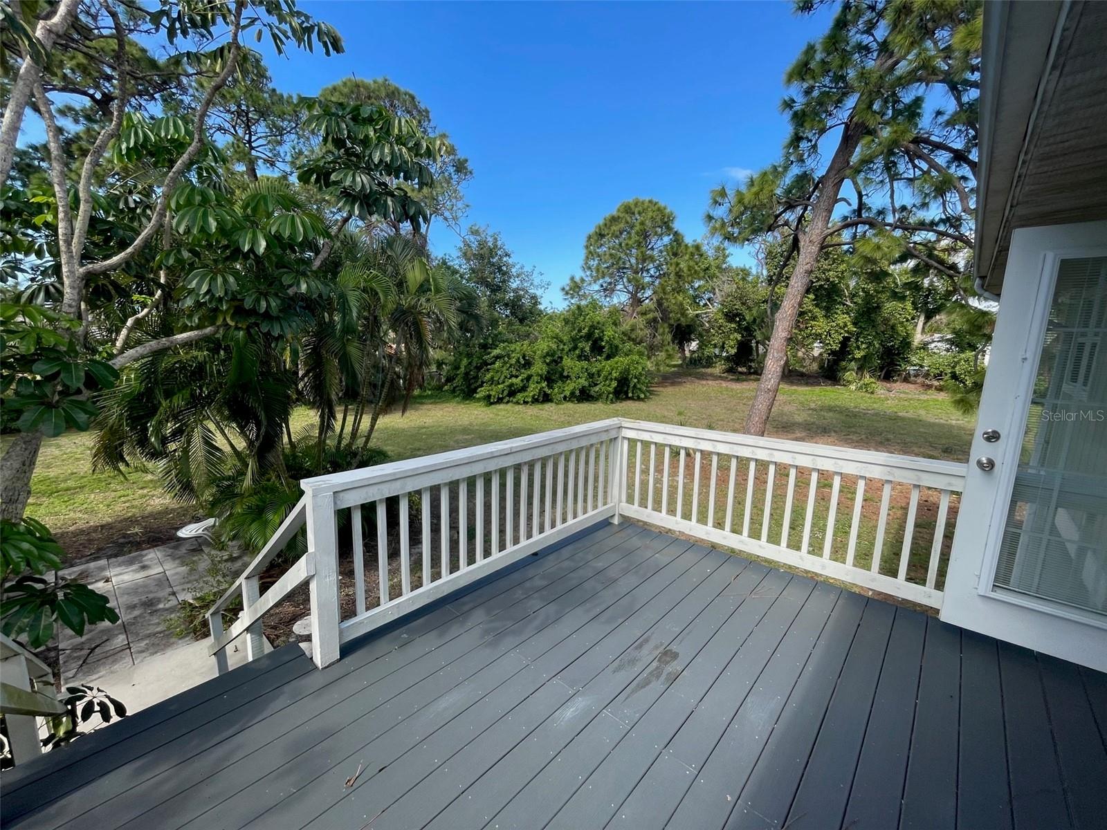 307 Winfield Way Property Photo 8