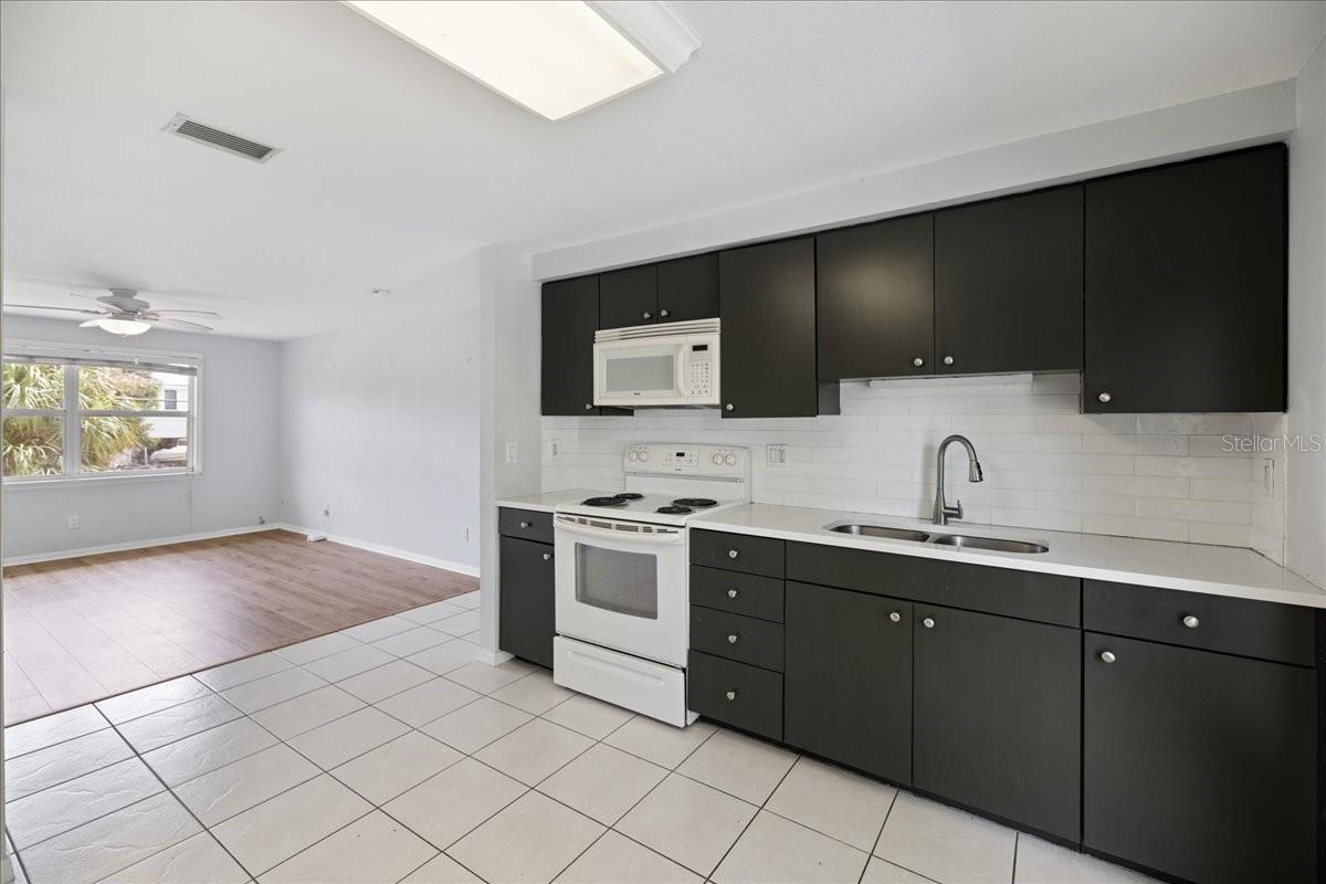 307 Winfield Way Property Photo 25