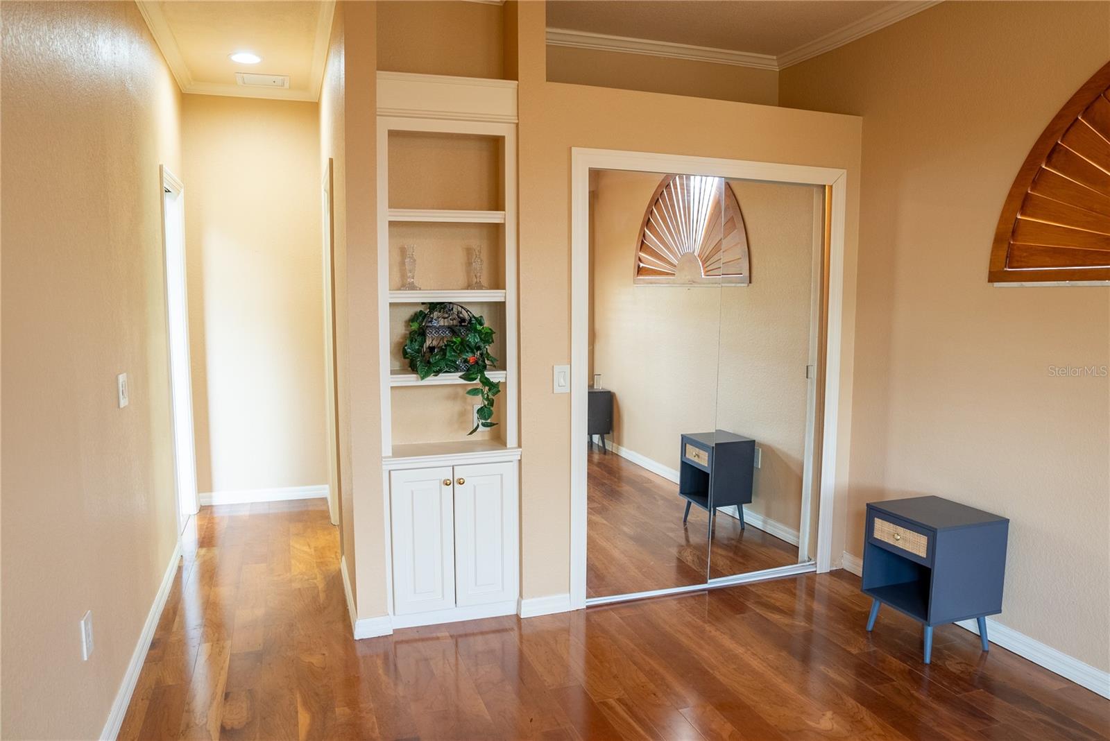326 Saint George Ct #14 Property Photo 9