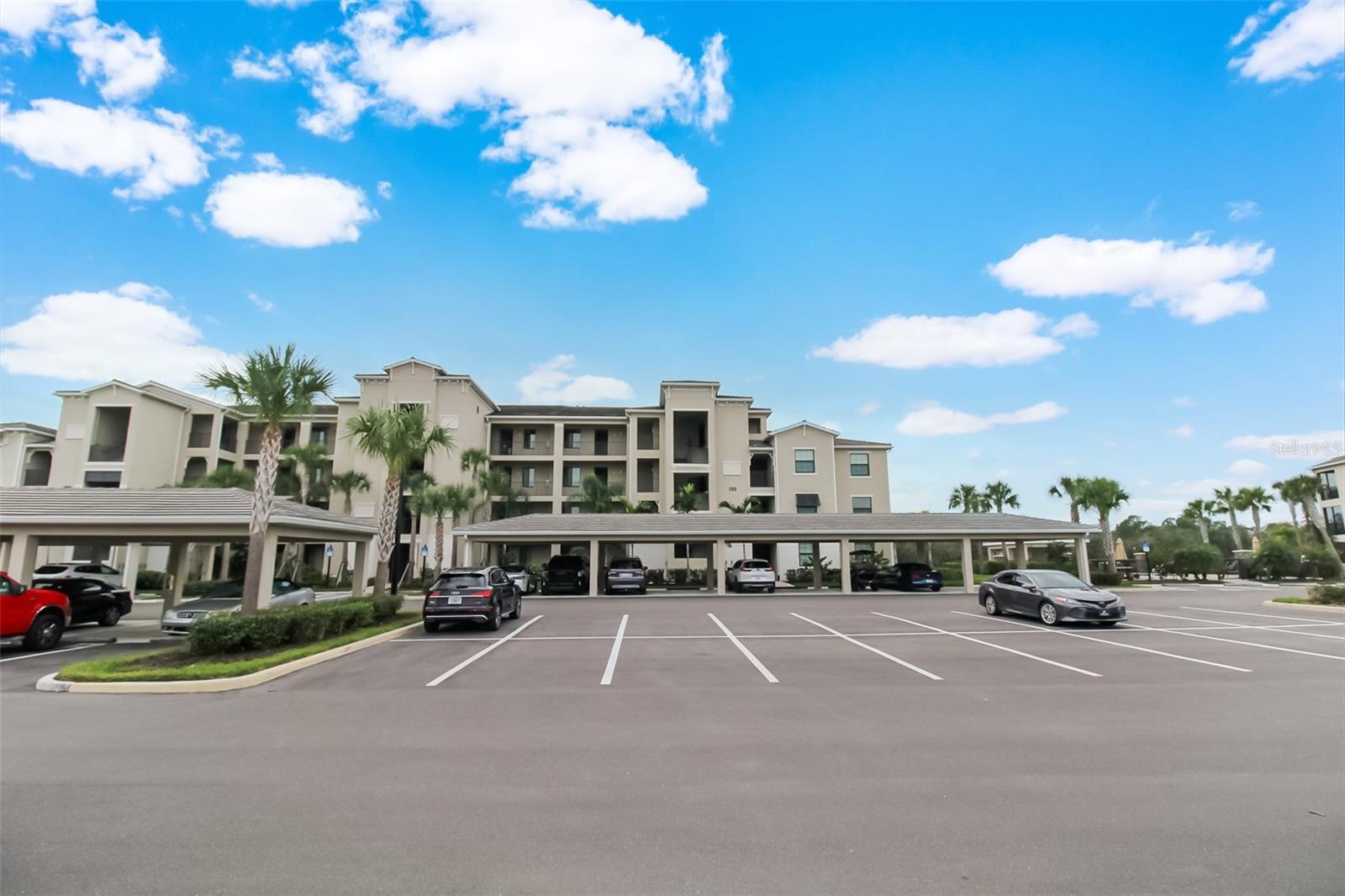 17810 Gawthrop Dr #207 Property Photo 1