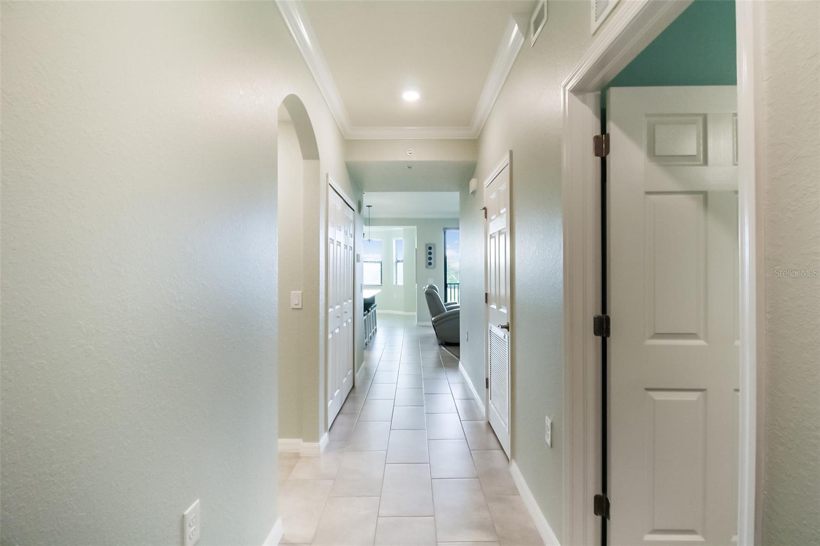 17810 Gawthrop Dr #207 Property Photo 6