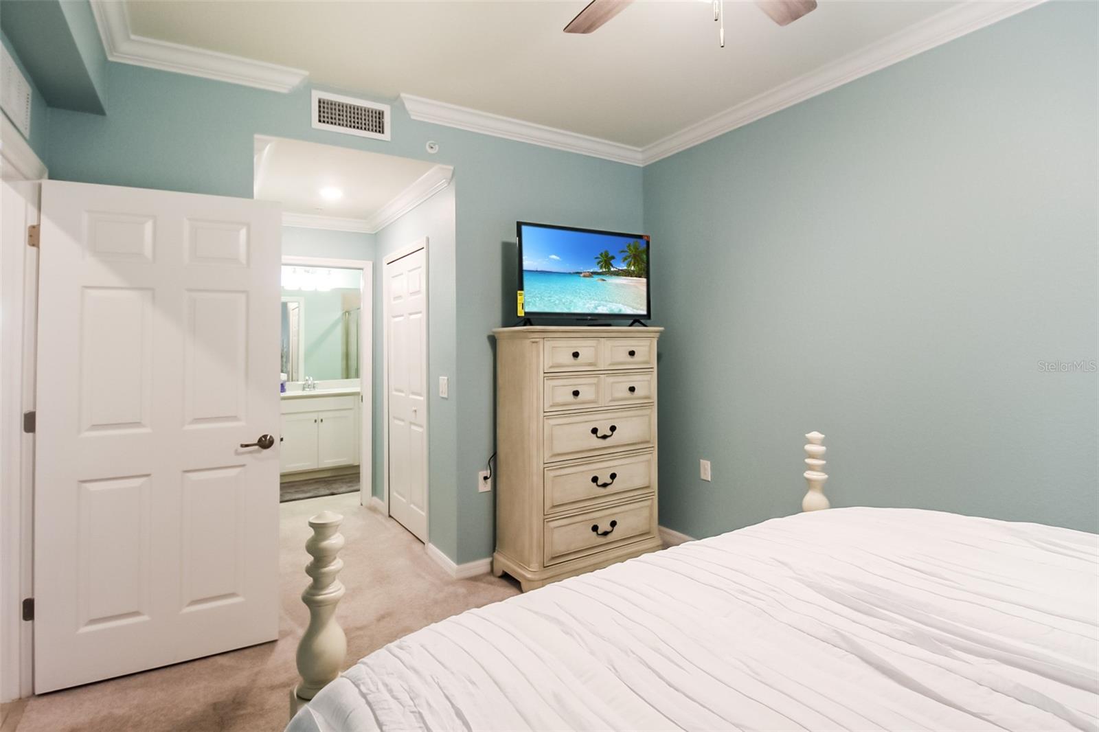 17810 Gawthrop Dr #207 Property Photo 10