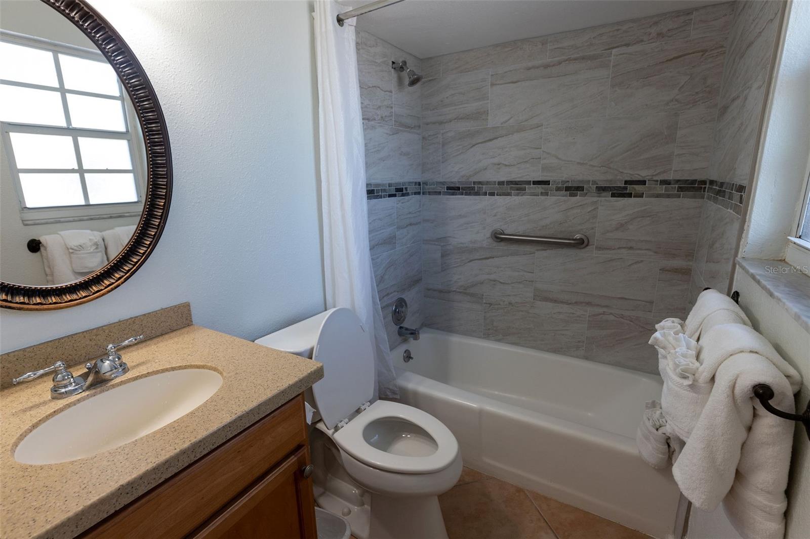 102 39th St #2 Property Photo 33