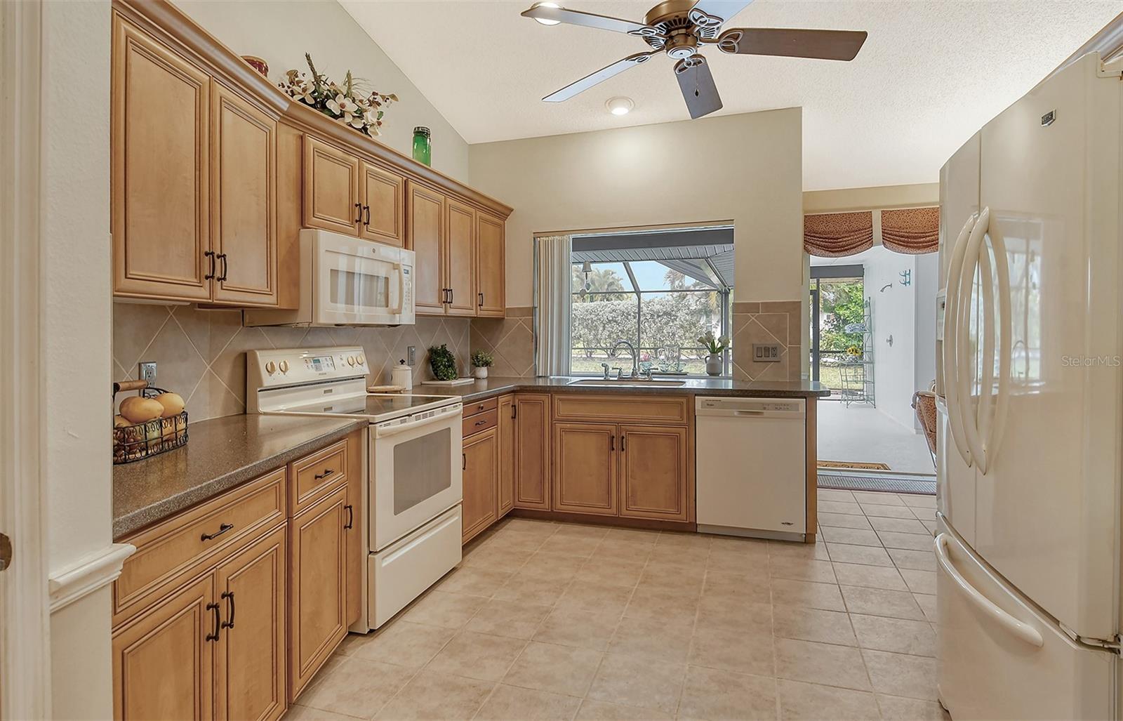328 Eden Dr Property Photo 17