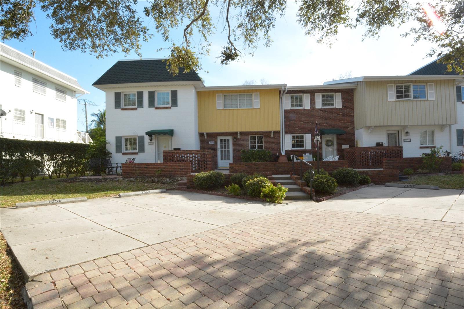 705 W Venice Ave #705-b Property Photo 1