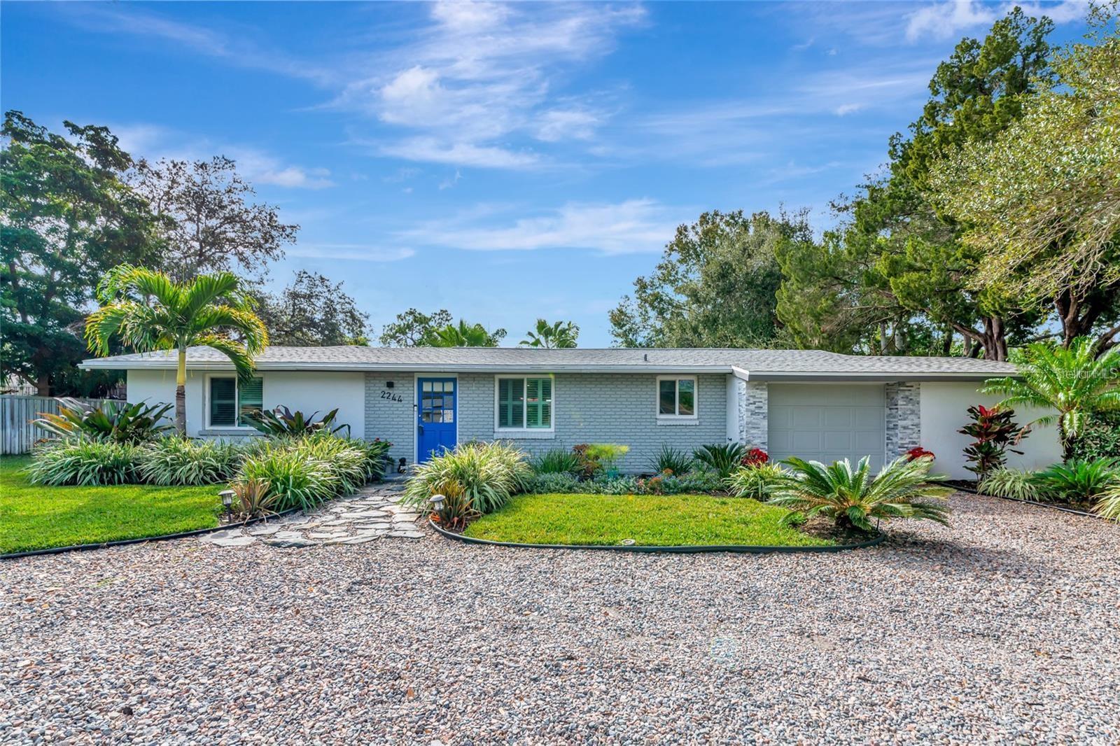 2244 Palm Ter Property Photo 2
