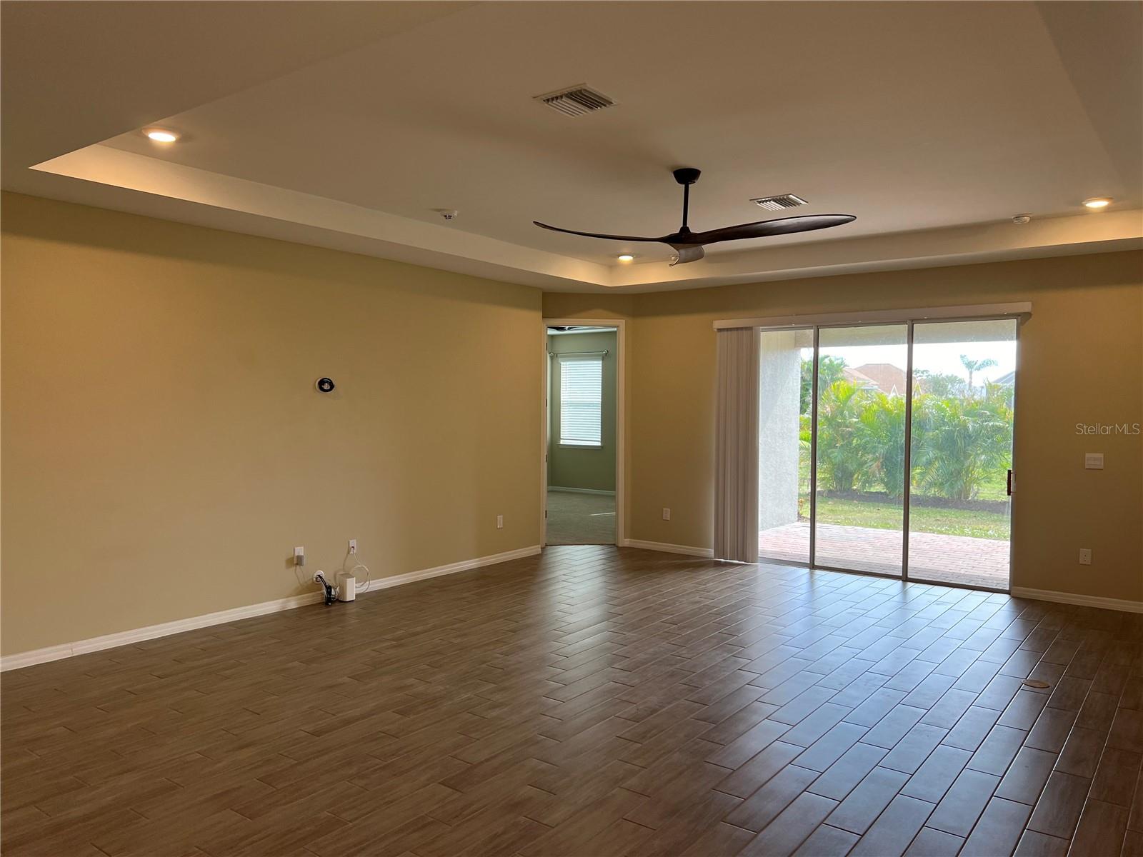 2275 Hamburg Ln Property Photo 13