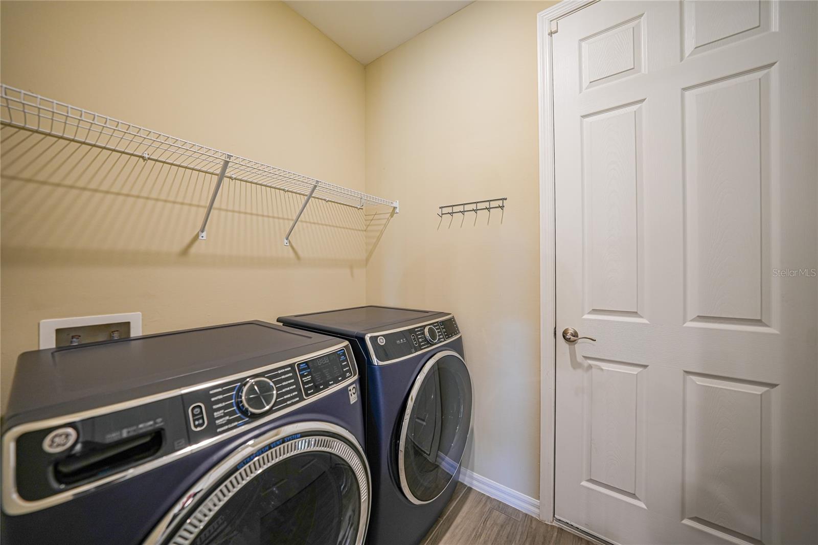 2275 Hamburg Ln Property Photo 38