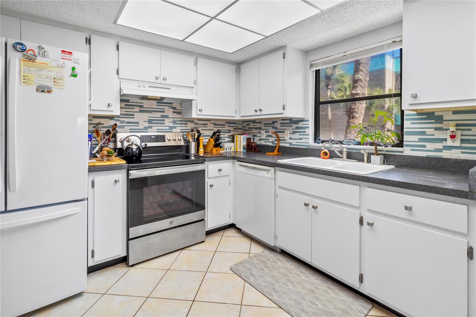 1400 Barcarrota Blvd W #201 Property Photo 12