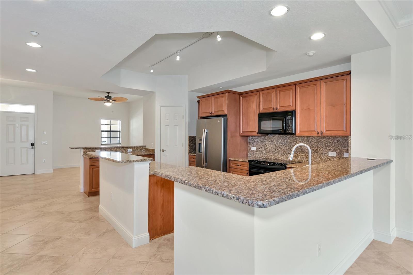7702 Lake Vista Ct #206 Property Photo 6