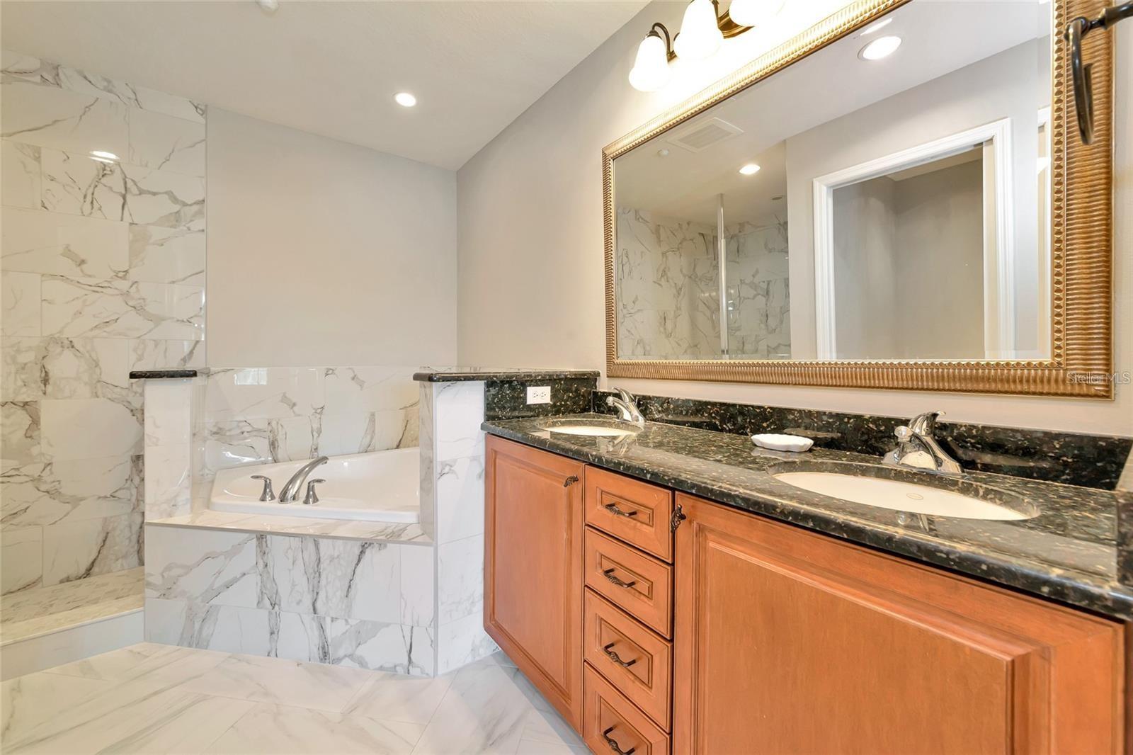 7702 Lake Vista Ct #206 Property Photo 18